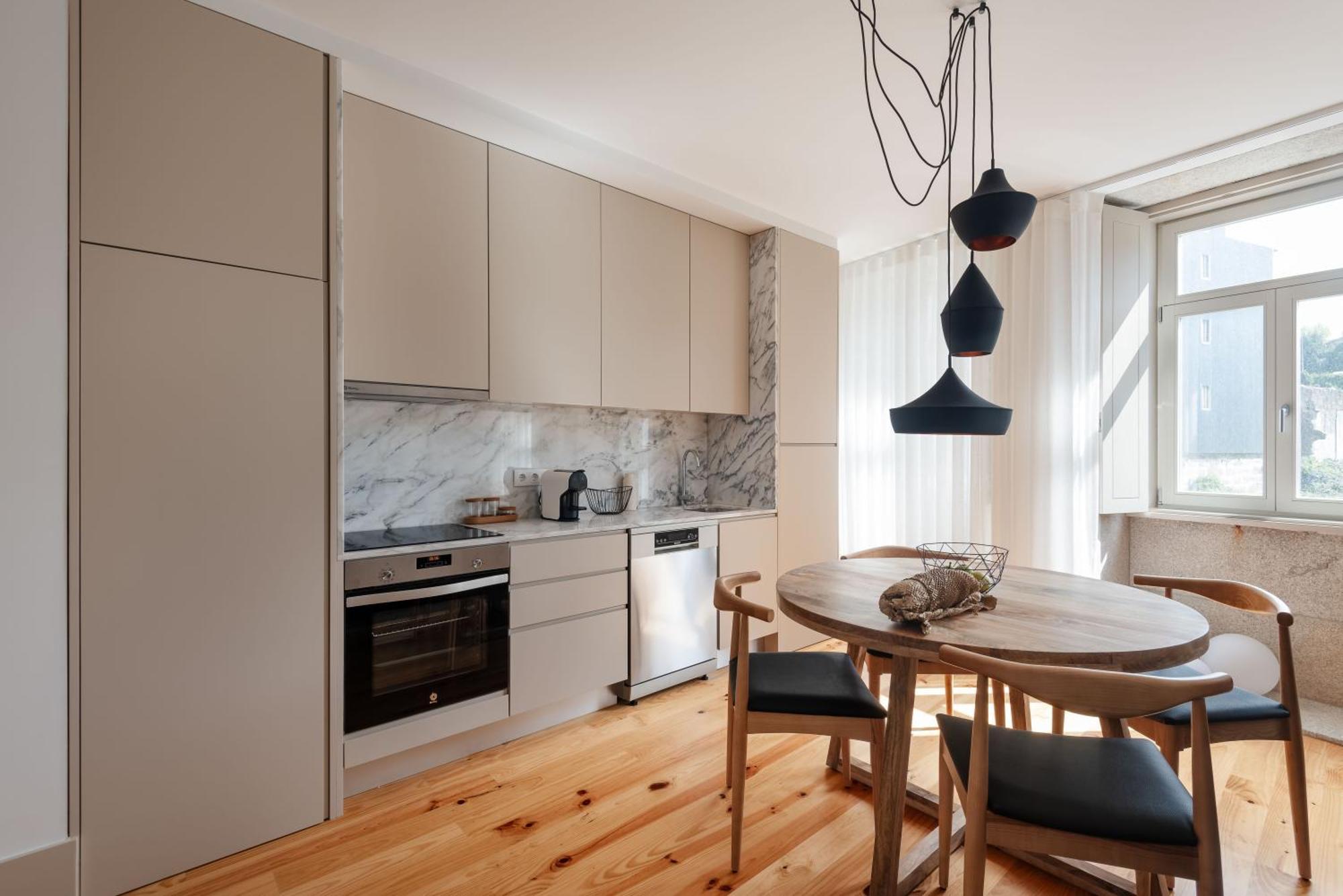 Stylish Apartment In City Center Porto Exterior photo